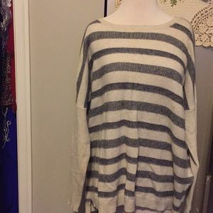 Lord  and Taylor cashmere sweater